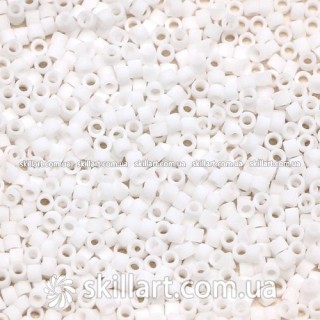 Бисер DB-750 Miyuki Delica Beads 11/0 (матовый, белый)